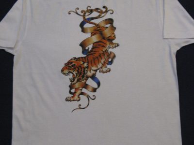 AMERICAN PRINTED T-SHIRT-UNFORGETTABLE GIFT- AMERICAN T-SHIRT PRINTED AMERICAN MOTIVE" LION PASSING THROUGH WIRES"TOP QUALITY-LOWEST PRICE GAURANTEED-DO NOT MISS THIS CHANCE-FREE HOME(POST OFFICE) DELIVERY-ART NO.201717023-REA 50%