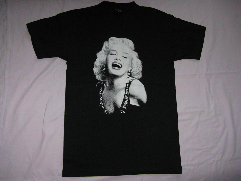 AMERICAN PRINTED T-SHIRT-UNORGETTABLE GIFT- AMERICAN T-SHIRT PRINTED AMERICAN MOTIVE" MARILYN MONROE" TOP QUALITY-LOWEST PRICE GAURANTEED-DO NOT MISS THIS CHANCE-FREE HOME(POST OFFICE) DELIVERY-ART NO. 2012082113 -REA 50%