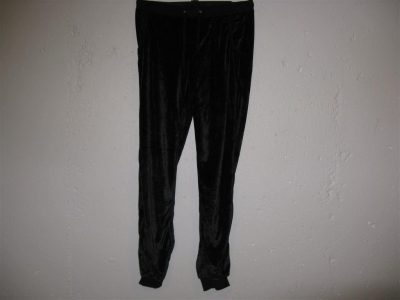 MID SUMMER FANTASTIC CLEARING SALE-LEGGING OF SHANEEL FABRIC FOR GIRLS-BLACK -LARGE-LOWEST PRICE GUARANTEED-TRY ATLEAST ONCE- DO NOT MISS THIS CHANCE-50% DISCOUNT-ART.NO.17/34755840
