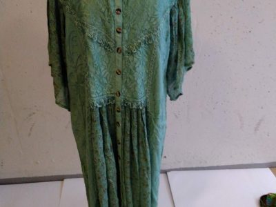 MID SUMMER FANTASTIC CLEARING SALE-INDIAN BEAUTIFUL 100 % VISCOSE LONG SLEEVES DRESS FOR LADIES WITH BEAUTIFUL EMBROIDERY- VERY NICE FOR FEST- CHEAPEST PRICE GUARANTEED- TRY ONCE- DO NOT MISS THIS CHANCE-30% DISCOUNT.ART NO.18/49787712