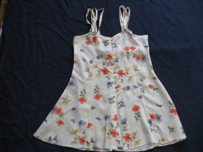 MID SUMMER FANTASTIC CLEARING SALE-INDIAN BEACH BEAUTIFUL FLORAL DRESS FOR YOUNG GIRLS  II LOWEST PRICE GUARANTEED - DISCOUNT 50%.ART NO.17/49787535