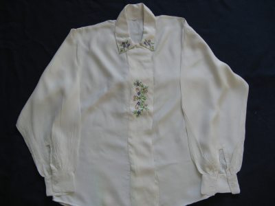 MID SUMMER FANTASTIC CLEARING SALE-INDIAN 100% VISCOSE EMBROIDERY SHIRT FOR LADIES-OFF WHITE COLOR.TOP QUALITY-LOWEST PRICE GUARANTEED-TRY AT LEAST ONCE- DO NOT MISS THIS CHANCE-60% DISCOUNT-ART.NO.17/348553044-Sw.Kr. 140-00