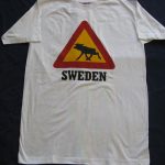 AMERICAN PRINTED T-SHIRT-UNORGETTABLE GIFT- AMERICAN T-SHIRT PRINTED AMERICAN MOTIVE SWEDEN TRYCK MED SVERIGE LOGO -TOP QUALITY-LOWEST PRICE GAURANTEED-DO NOT MISS THIS CHANCE-FREE HOME(POST OFFICE) DELIVERY-ART NO.PIC1090671 -REA 50%