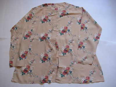 FANTASTIC CLEARING SALE-INDIAN BLOUSE WITH FLORAL PRINTS-100% VISCOSE-HAVING 8 BUTTONS FOR OPENING LITTLE FRONT-FOR LADIES- 2XL-LOWEST PRICE GUARANTEED-TRY ONCE- DO NOT MISS THIS CHANCE - ART.NO.20171130-7441-DISCOUNT 60%-Sw.Kr.120-00