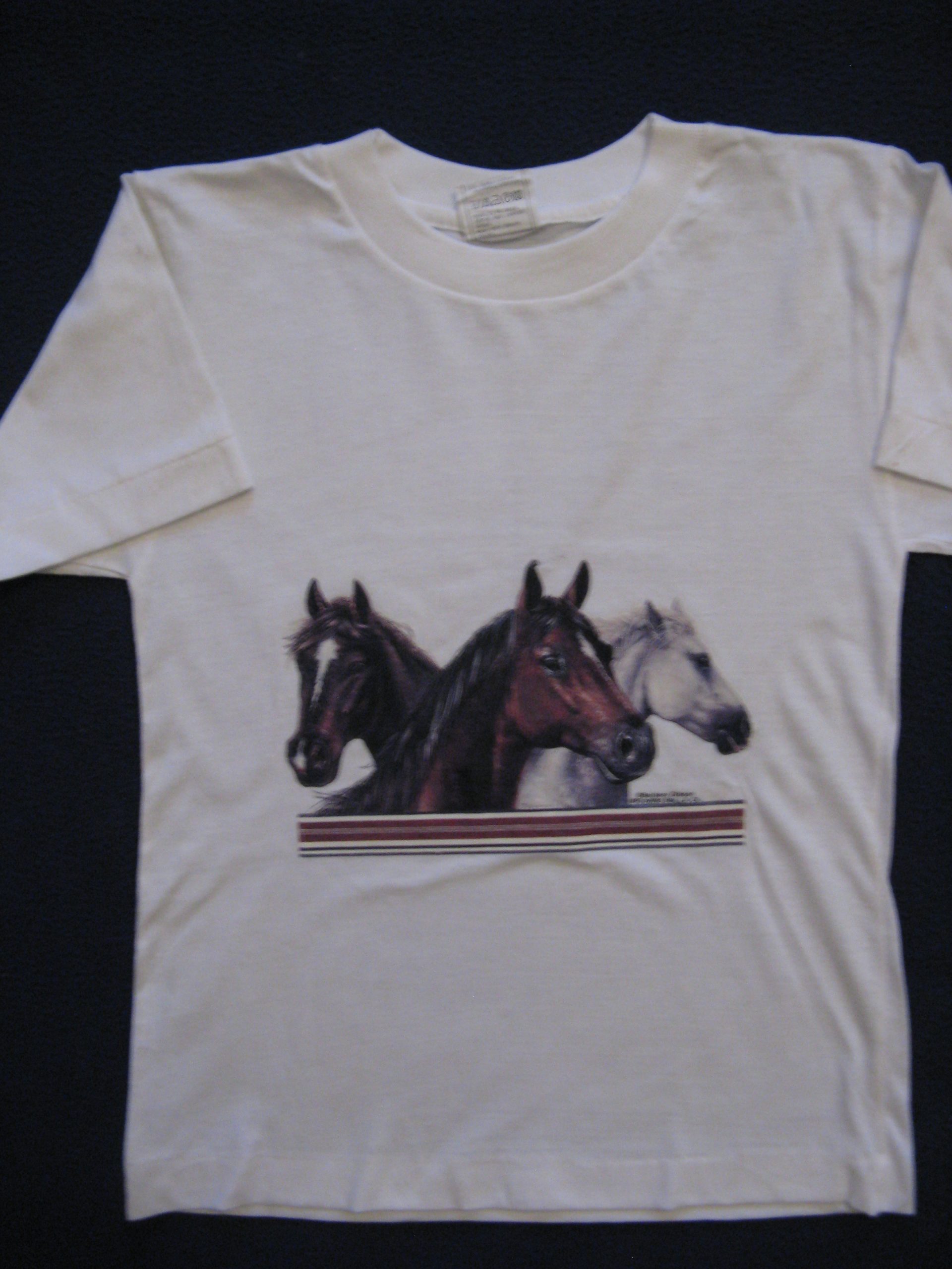 AMERICAN T-SHIRT PRINTED WITH USA MOTIVE " THREE HORSES FACES " LOWEST PRICE GARANTI. Art.No. 17114-6939